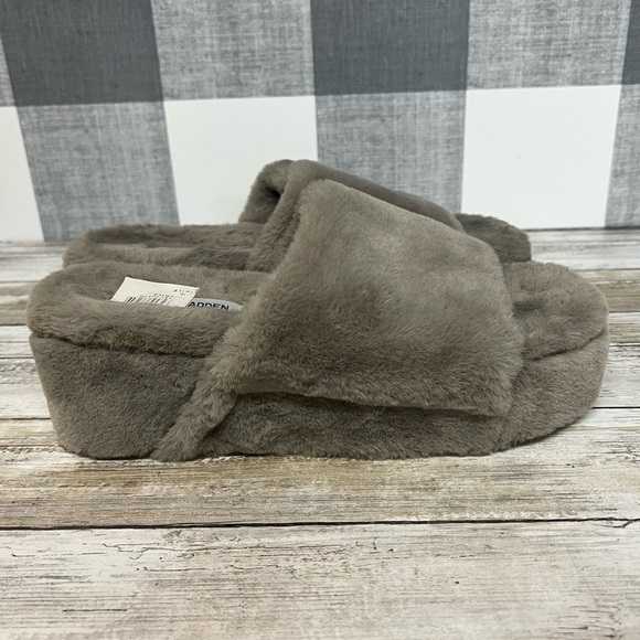 Steve Madden Gardoh Furry Platform Slippers - Picture 3 of 12